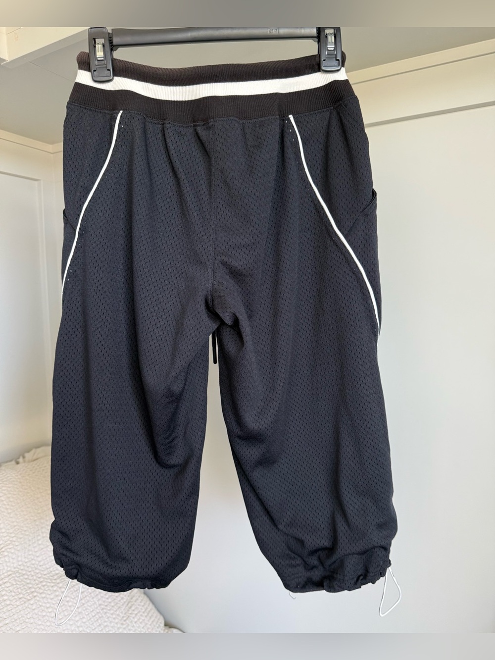 NWT Hot Mesh Black Drawstring Capri Pants XS - Picture 11 of 11